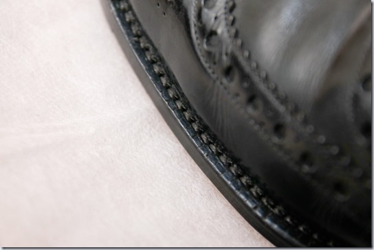 グッドイヤーウエルテッド製法の革靴のウェルト