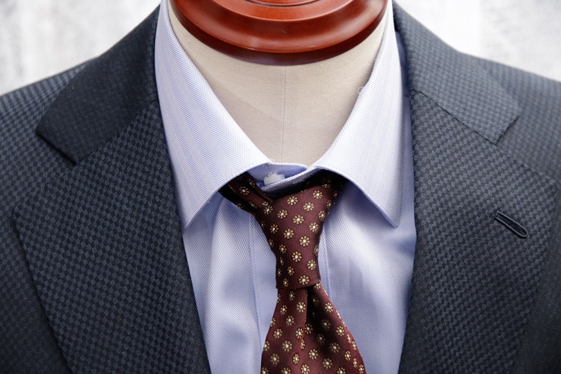 ネクタイの締め方、よくあるNGポイントと改善策 - サラリーマンの 